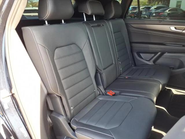 2026 Volkswagen Atlas Cross Sport SEL R-Line Black