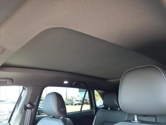 2026 Volkswagen Atlas Cross Sport SEL R-Line Black