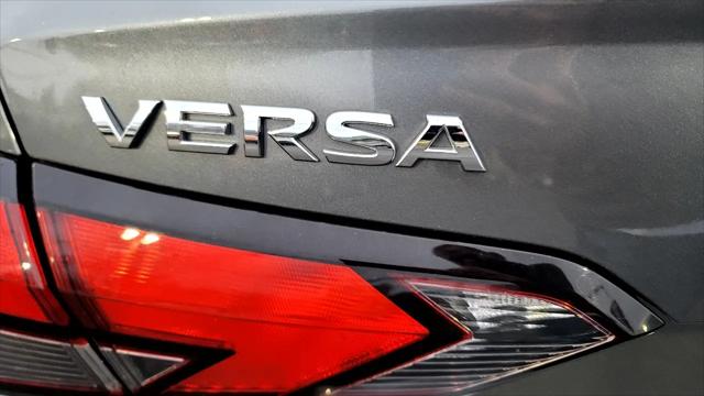 2021 Nissan Versa S Xtronic CVT