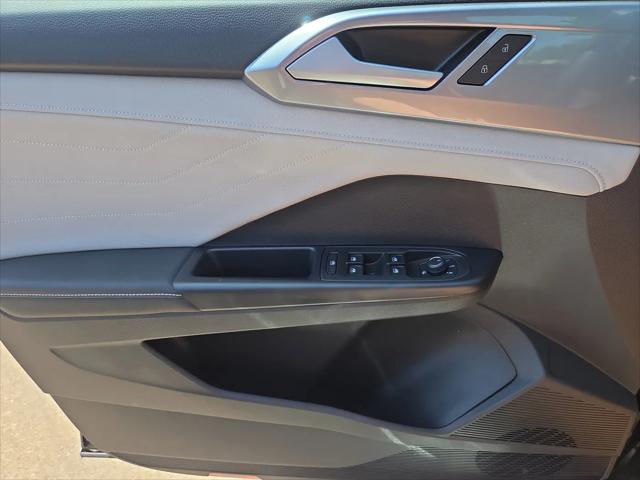 2026 Volkswagen Taos SEL