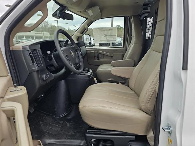 2025 Chevrolet Express Cargo Van RWD 2500 Regular Wheelbase WT