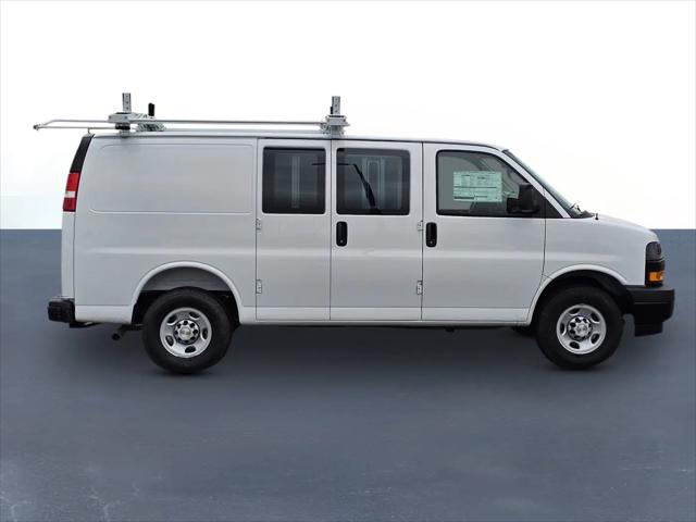 2025 Chevrolet Express Cargo Van RWD 2500 Regular Wheelbase WT