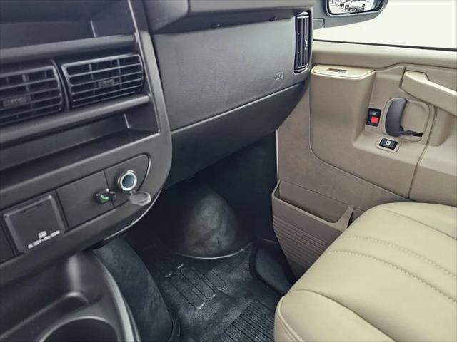 2025 Chevrolet Express Cargo Van RWD 2500 Regular Wheelbase WT
