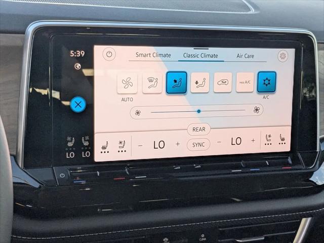 2026 Volkswagen Atlas SE with Technology