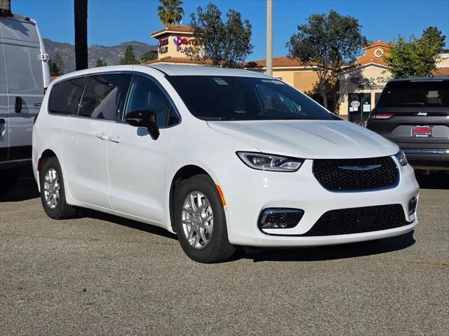 2026 Chrysler Pacifica Select for sale in San Fernando, CA
