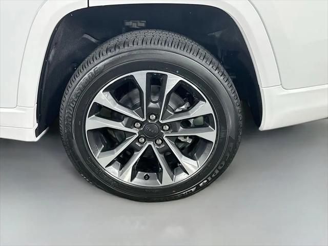 2025 Jeep Grand Cherokee L Overland 4x4