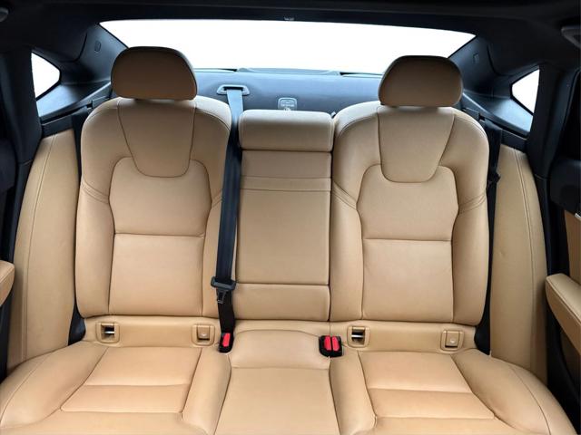2019 Volvo S90 T6 Momentum