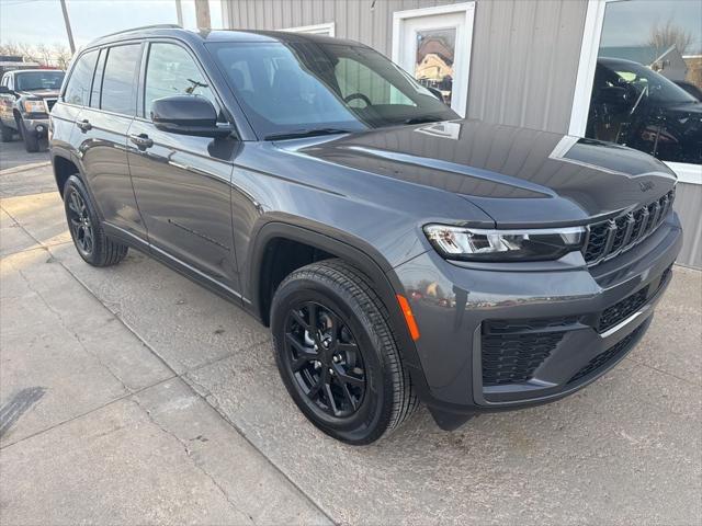 2026 Jeep Grand Cherokee Altitude 4x4 for sale in Beatrice, NE