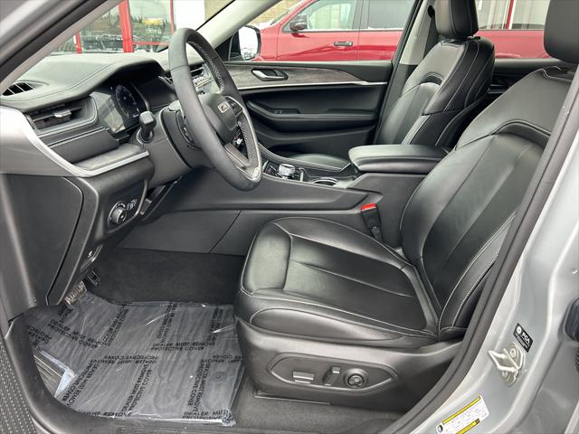 2023 Jeep Grand Cherokee Limited 4x4 2023 Jeep Grand Cherokee Limited 4x4