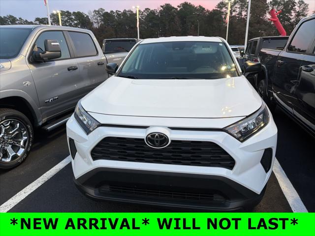 2022 Toyota RAV4 LE