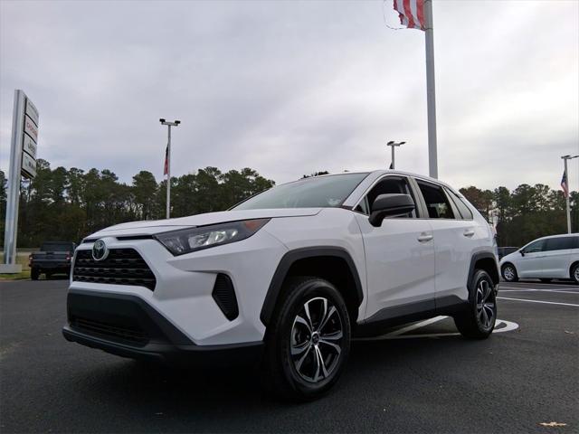 2022 Toyota RAV4 LE 2022 Toyota RAV4 LE