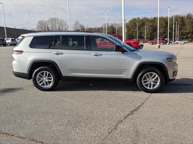 2022 Jeep Grand Cherokee L Laredo 4x4 2022 Jeep Grand Cherokee L Laredo 4x4