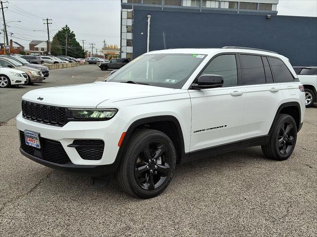 2023 Jeep Grand Cherokee Altitude 4x4 2023 Jeep Grand Cherokee Altitude 4x4
