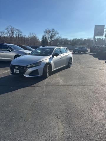 2024 Nissan Altima SR FWD