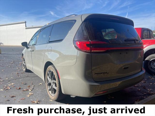 2022 Chrysler Pacifica Touring L 2022 Chrysler Pacifica Touring L