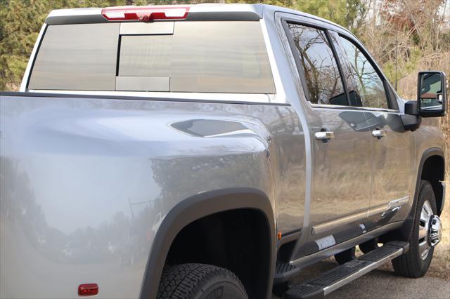 2026 Chevrolet Silverado 3500HD Crew Cab, Long Bed, High Country Dual Rear Wheel, RWD