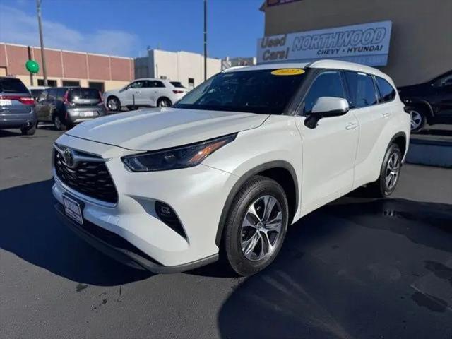 2022 Toyota Highlander XLE for sale in Eureka, CA