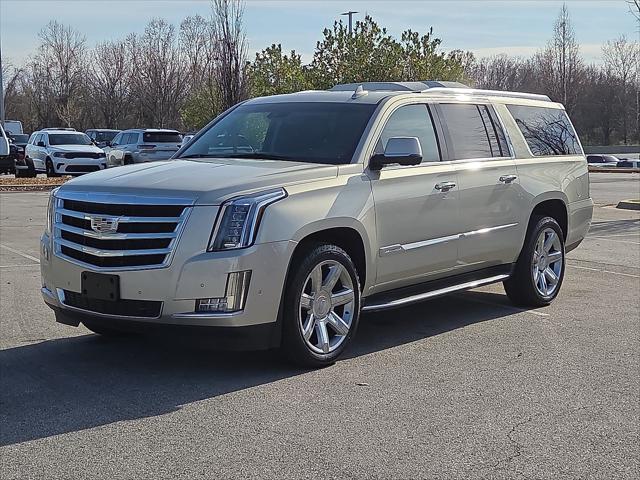2017 Cadillac Escalade ESV Luxury 2017 Cadillac Escalade ESV Luxury