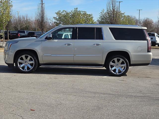 2017 Cadillac Escalade ESV Luxury 2017 Cadillac Escalade ESV Luxury