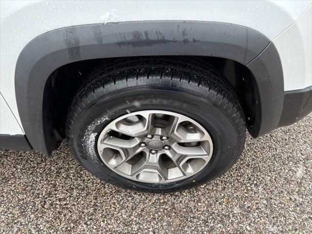 2022 Jeep Cherokee Trailhawk 4x4 2022 Jeep Cherokee Trailhawk 4x4