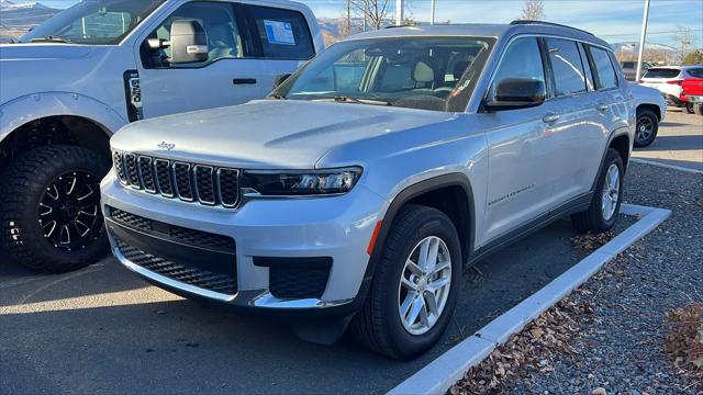 2023 Jeep Grand Cherokee L Laredo 4x4 2023 Jeep Grand Cherokee L Laredo 4x4