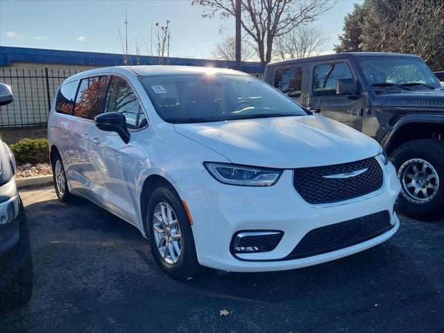 2024 Chrysler Pacifica Touring L 2024 Chrysler Pacifica Touring L