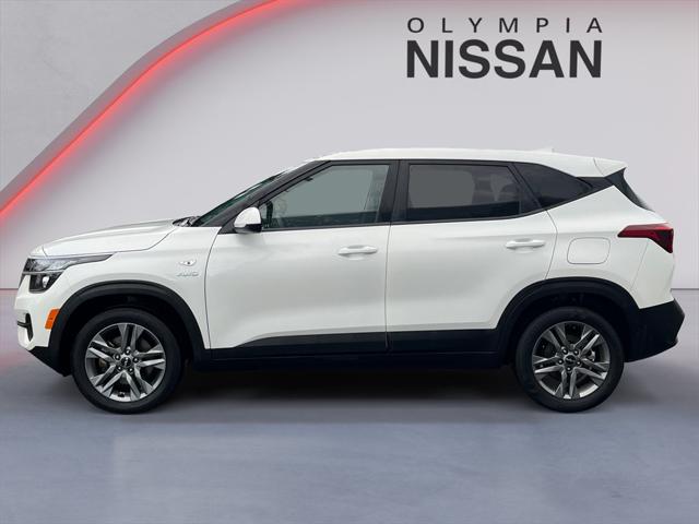 2023 Kia Seltos LX 2023 Kia Seltos LX