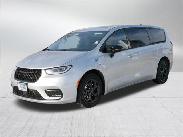 2023 Chrysler Pacifica Hybrid Limited