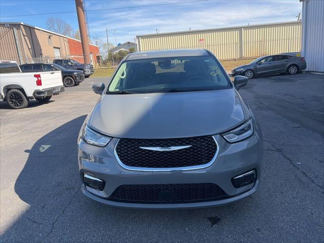 2022 Chrysler Pacifica Hybrid Touring L