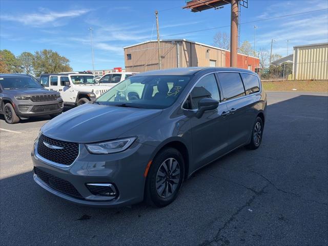 2022 Chrysler Pacifica Hybrid Touring L