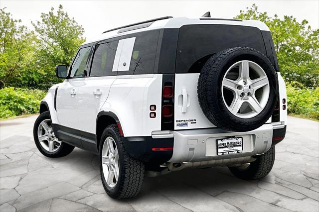 2022 Land Rover Defender 110 SE