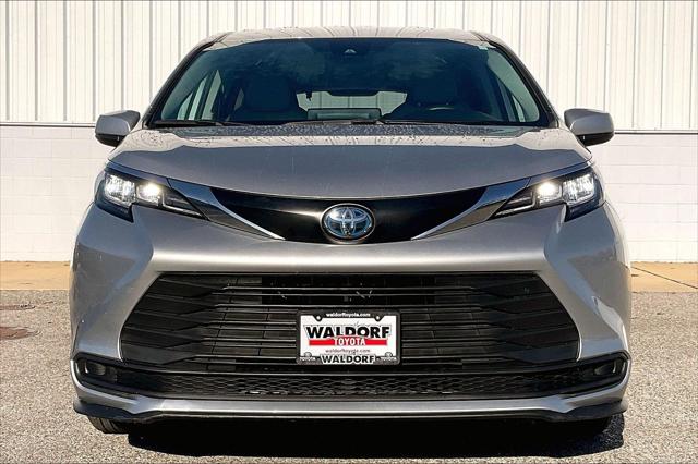 2023 Toyota Sienna LE 2023 Toyota Sienna LE