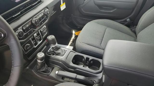 2025 Jeep Wrangler 4-Door Summit 4x4