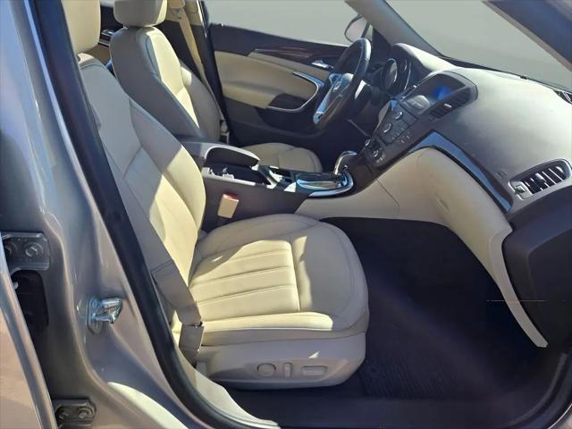 2012 Buick Regal Premium 1