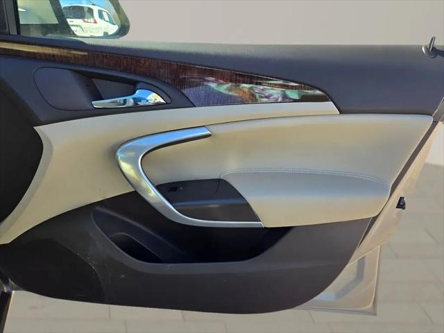 2012 Buick Regal Premium 1