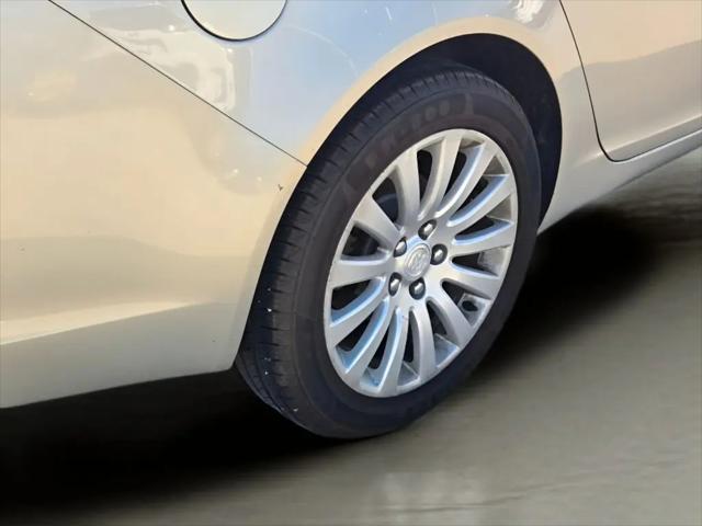 2012 Buick Regal Premium 1