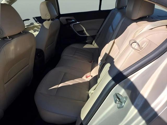 2012 Buick Regal Premium 1