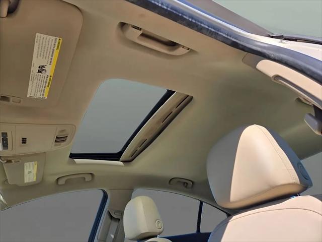 2012 Buick Regal Premium 1