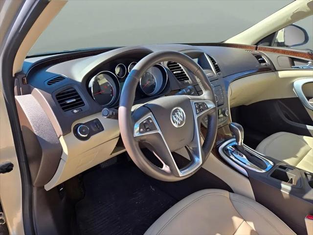 2012 Buick Regal Premium 1