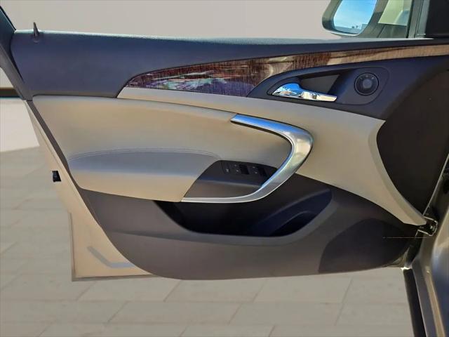2012 Buick Regal Premium 1