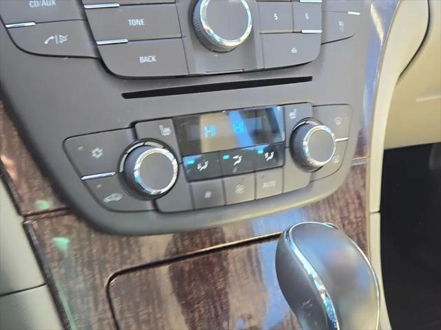 2012 Buick Regal Premium 1