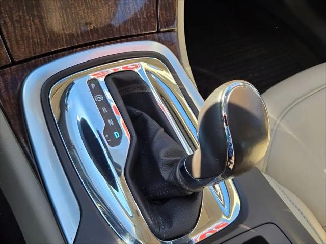 2012 Buick Regal Premium 1