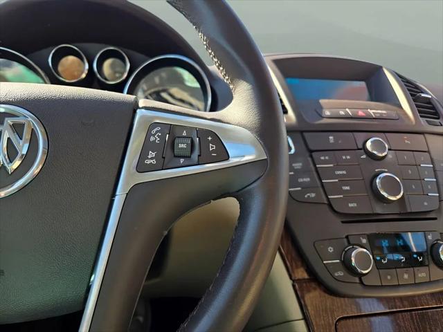 2012 Buick Regal Premium 1