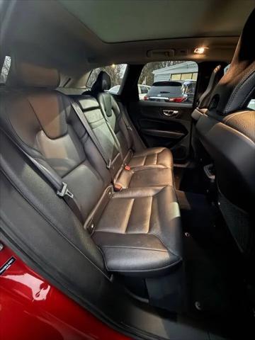2020 Volvo XC60 T6 Momentum