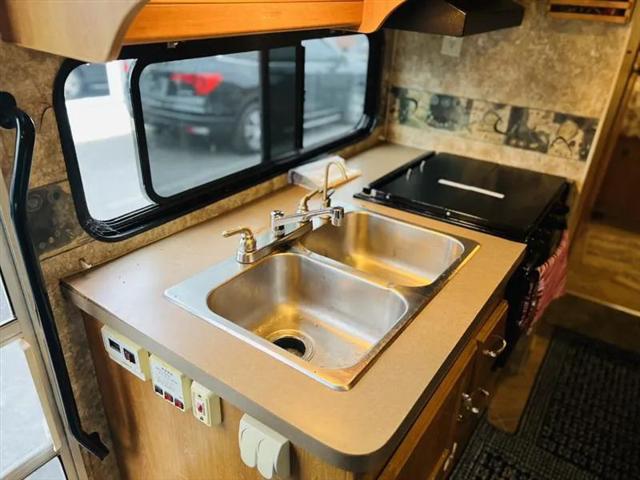 2006 Ford E-450 Cutaway XL