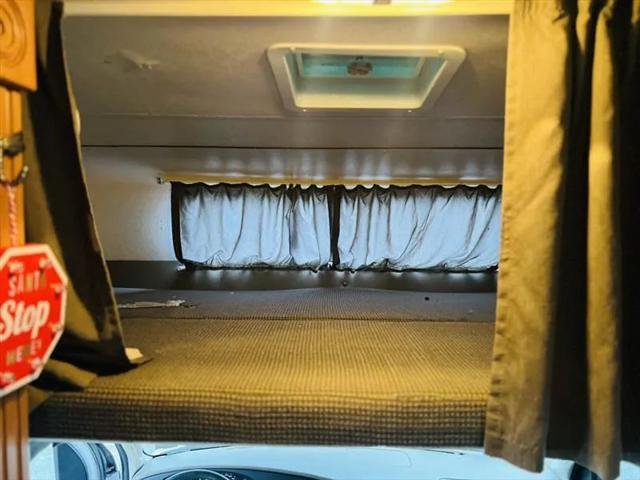 2006 Ford E-450 Cutaway XL