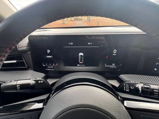 2025 Nissan Kicks SR Intelligent AWD