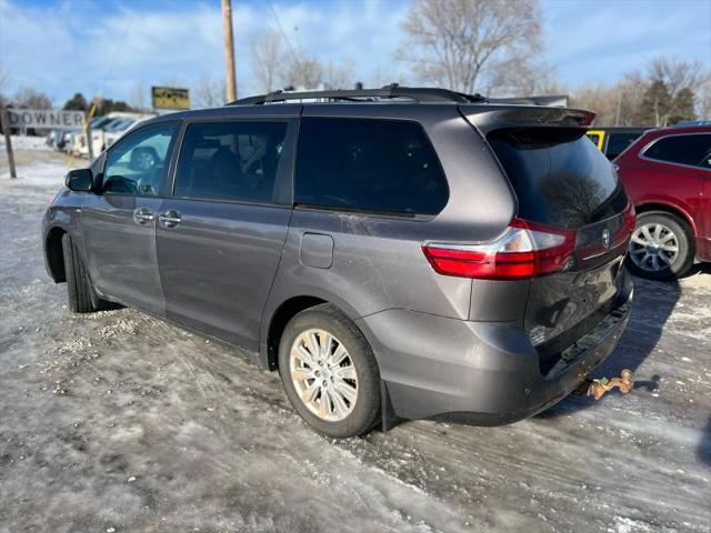2017 Toyota Sienna XLE 7 Passenger