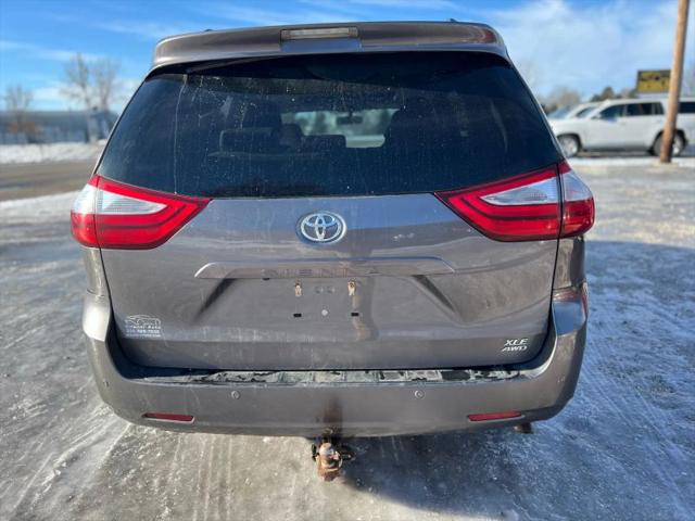 2017 Toyota Sienna XLE 7 Passenger