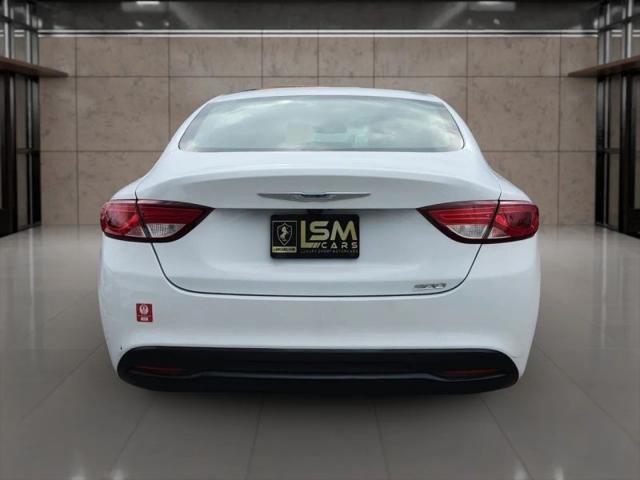 2015 Chrysler 200 LX